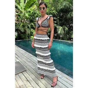 $119 Micas 2 Piece Set Crochet Black & White Skirt Bikini Top M NWT